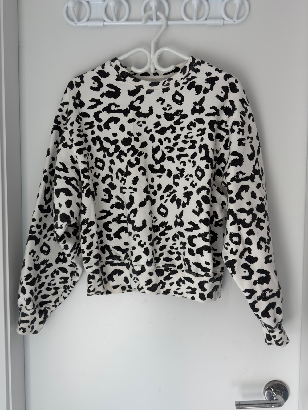 Black & White Leopard Print Crewneck Sweatshirt